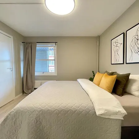 Renovated 2025, Lux 아파트