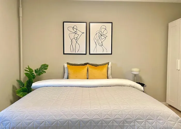 Renovated 2025, Lux Apartamento