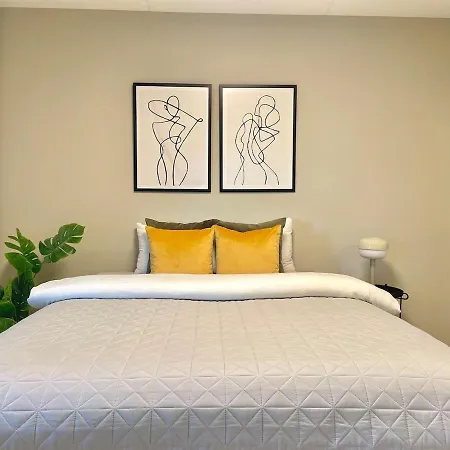 Renovated 2025, Lux Apartamento